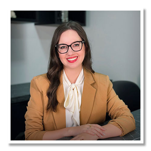 Advogada Thayane Cristine Barreto OAB/SC 58.377 Atua na KRMR Sociedade de Advogados